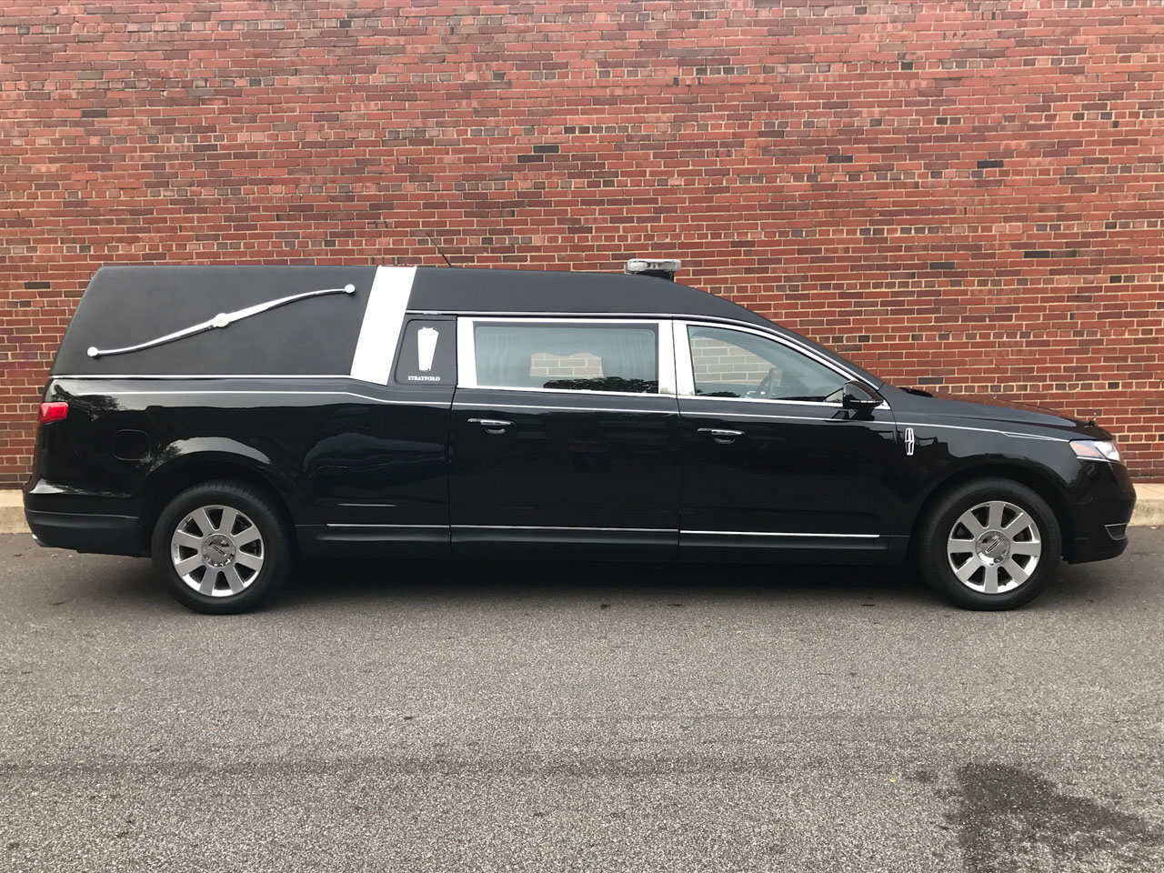2021 Cadillac Xt5 Heritage Funeral Hearse - Specialty Hearse