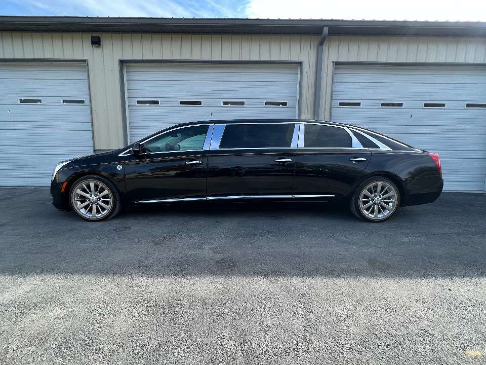 2014 Cadillac Federal 6 Door Limousine 1699631411572
