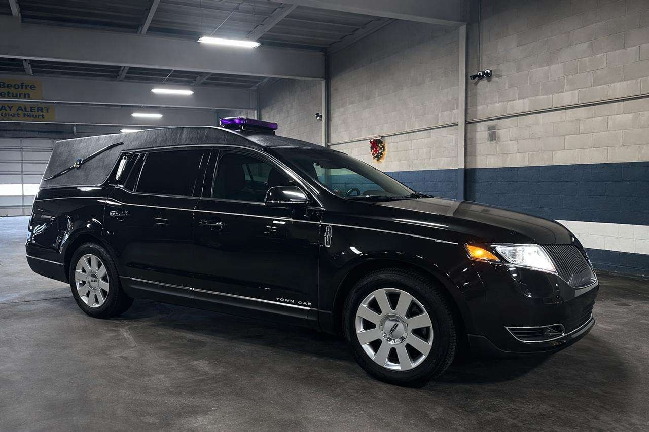 2014 Lincoln MK Town Car Coach Hearse 1766151120722