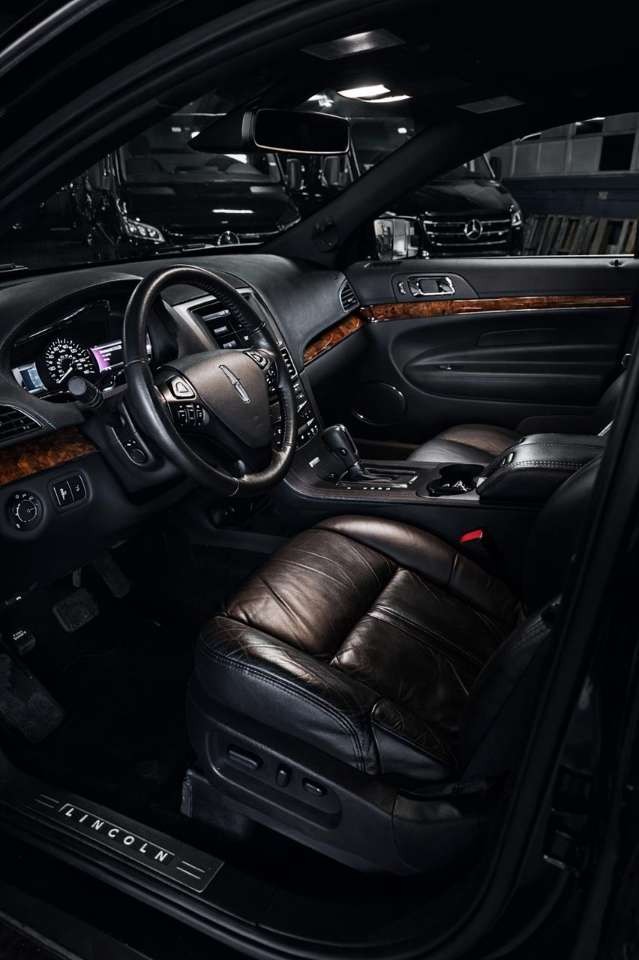 2014 Lincoln MK Town Car Coach Hearse 1766151140535