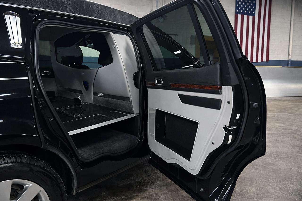 2014 Lincoln MK Town Car Coach Hearse 1766151140569