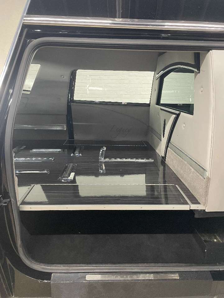 2017 Lincoln MK Grand Legacy Limited Hearse 1663948669952