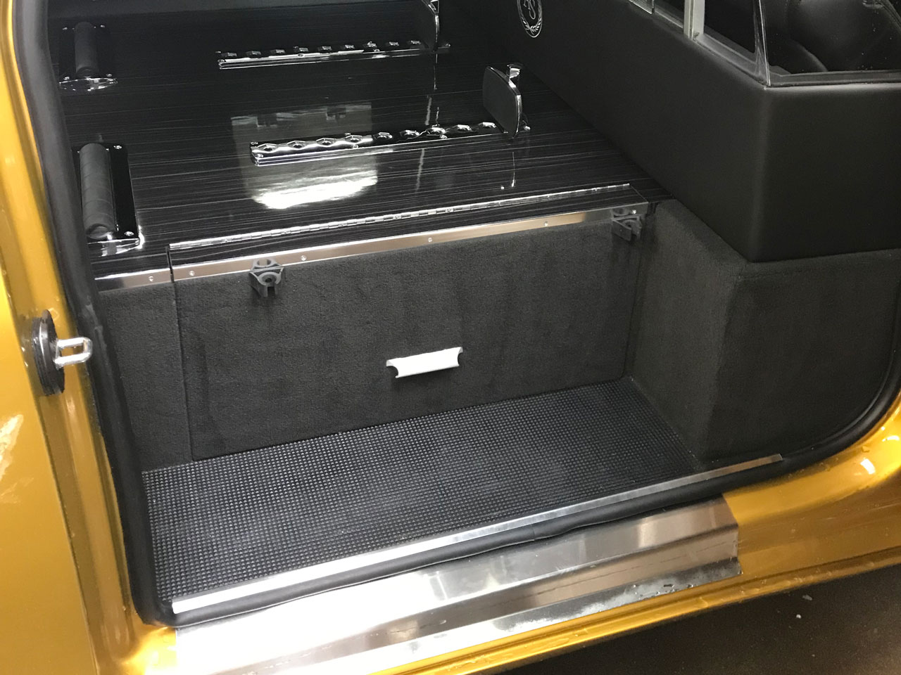 2019 Armbruster Stageway Cadillac Regal Florette Flower Car 4