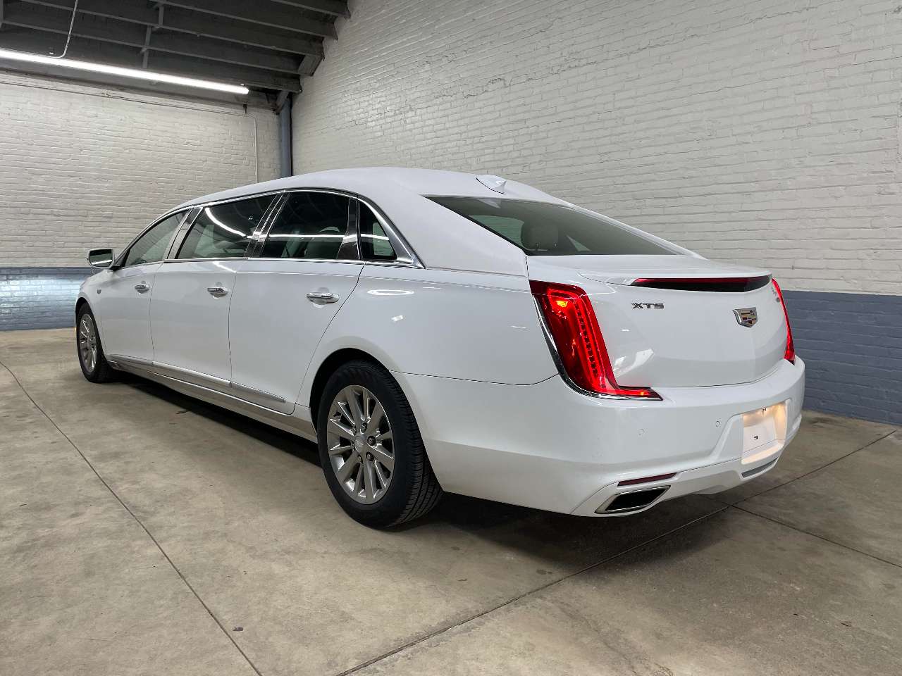 2019 Cadillac Eagle Kingsley Limousine 1695743845277