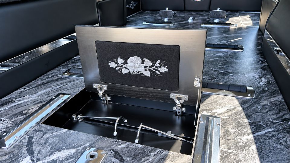 2019 Cadillac Federal Heritage Hearse 1789646368888