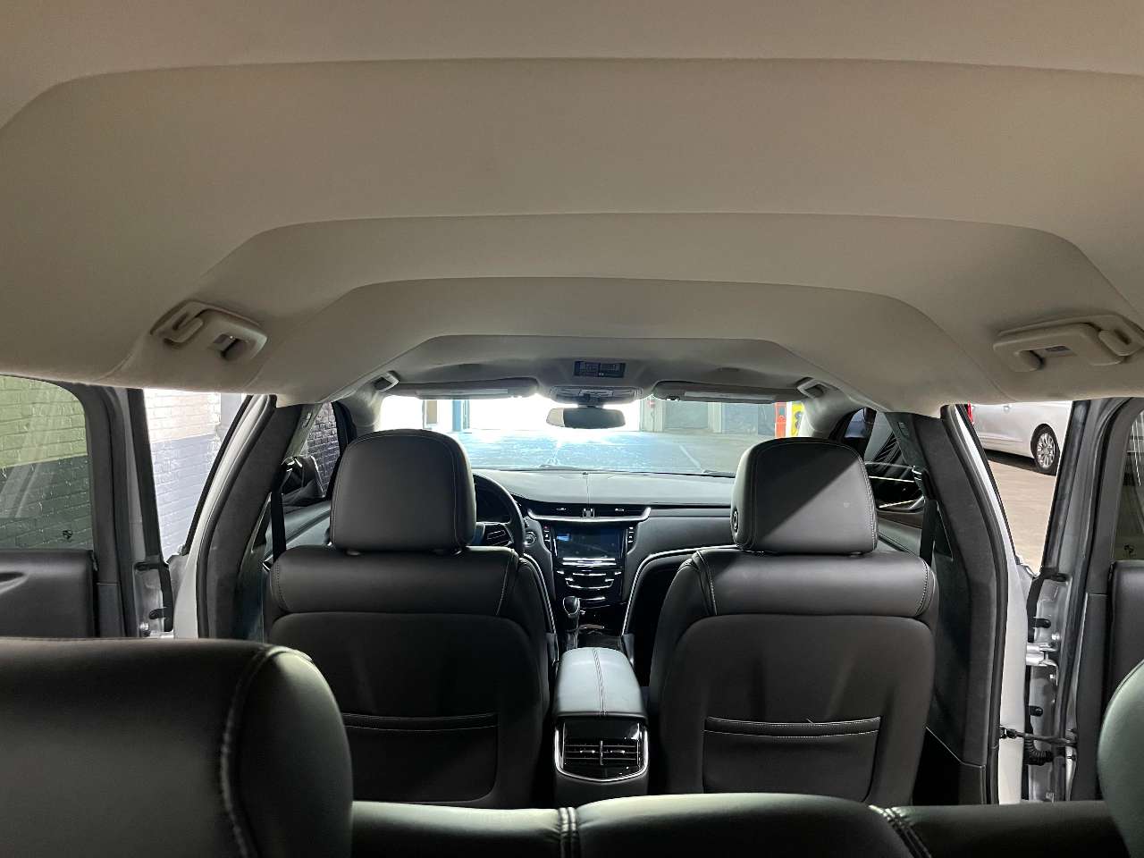 2019 Cadillac Platinum 6 Door Limousine 1690463650997