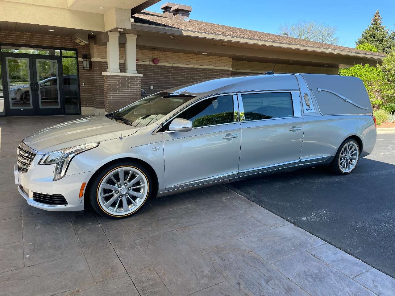 2019 S&S Cadillac Victoria Hearse