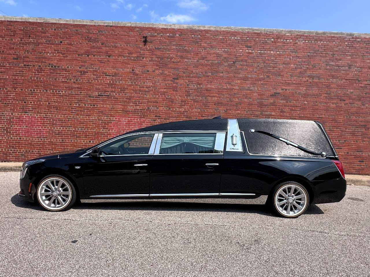 2019 Cadillac S S Victoria Hearse 1755549173820