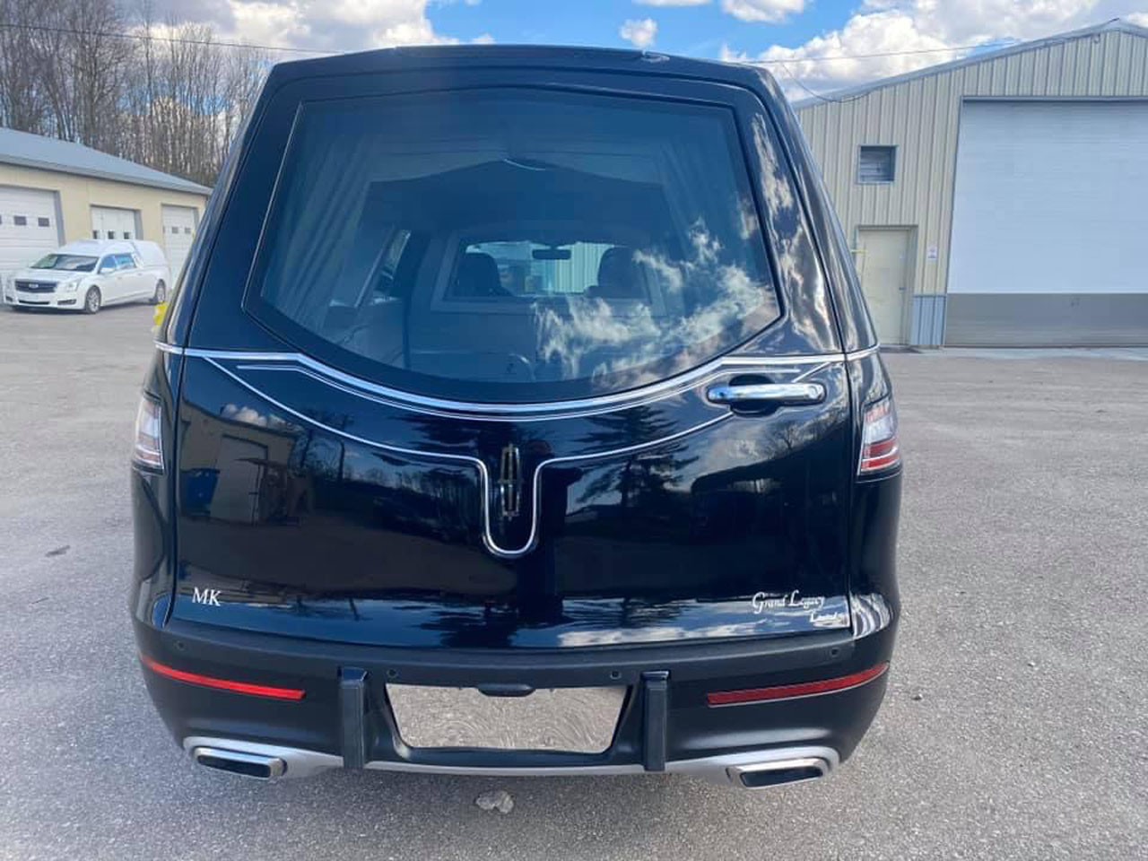 2020 Lincoln Grand Legacy Limited Hearse 900 3