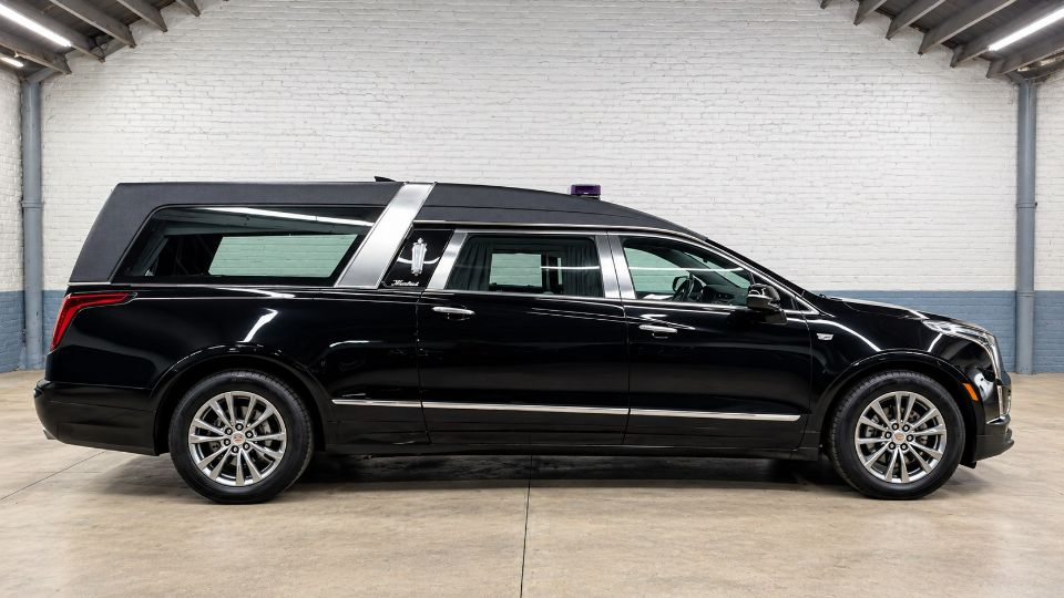 2021 Cadillac Platinum Master Coach Hearse 1790428544461