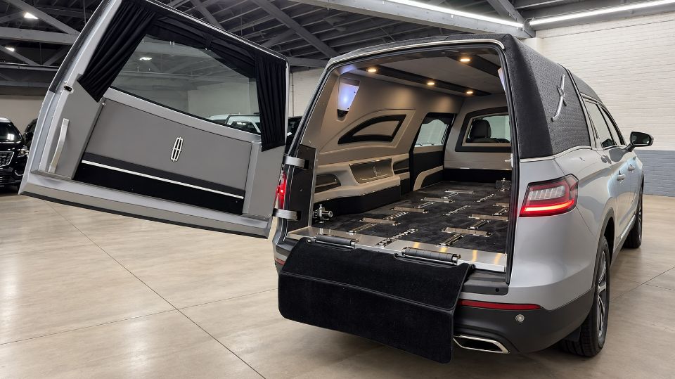 2021 Lincoln MK Legacy Hearse 1790428009201
