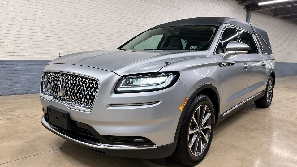 2021 Lincoln MK Legacy Hearse 1790428028589