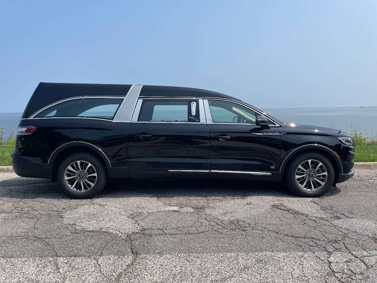 2023 Lincoln MK Grand Legacy Limited Hearse 1690462518756