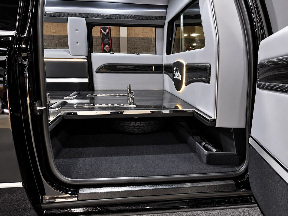 2026 Cadillac Eagle Echelon Hearse 1793384958344