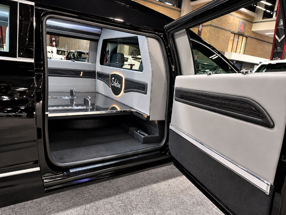 2026 Cadillac Eagle Echelon Hearse 1793384958346